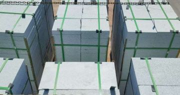 四平 芝麻白花岗岩5公分地铺石 花岗岩厂家工厂装车日常