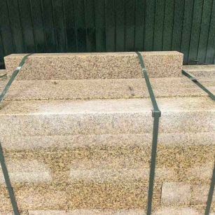 四平 黄金麻花岗岩石材机切面栏杆料半成品