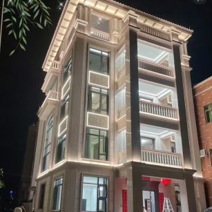 四平 芝麻白花岗岩别墅外墙夜间效果