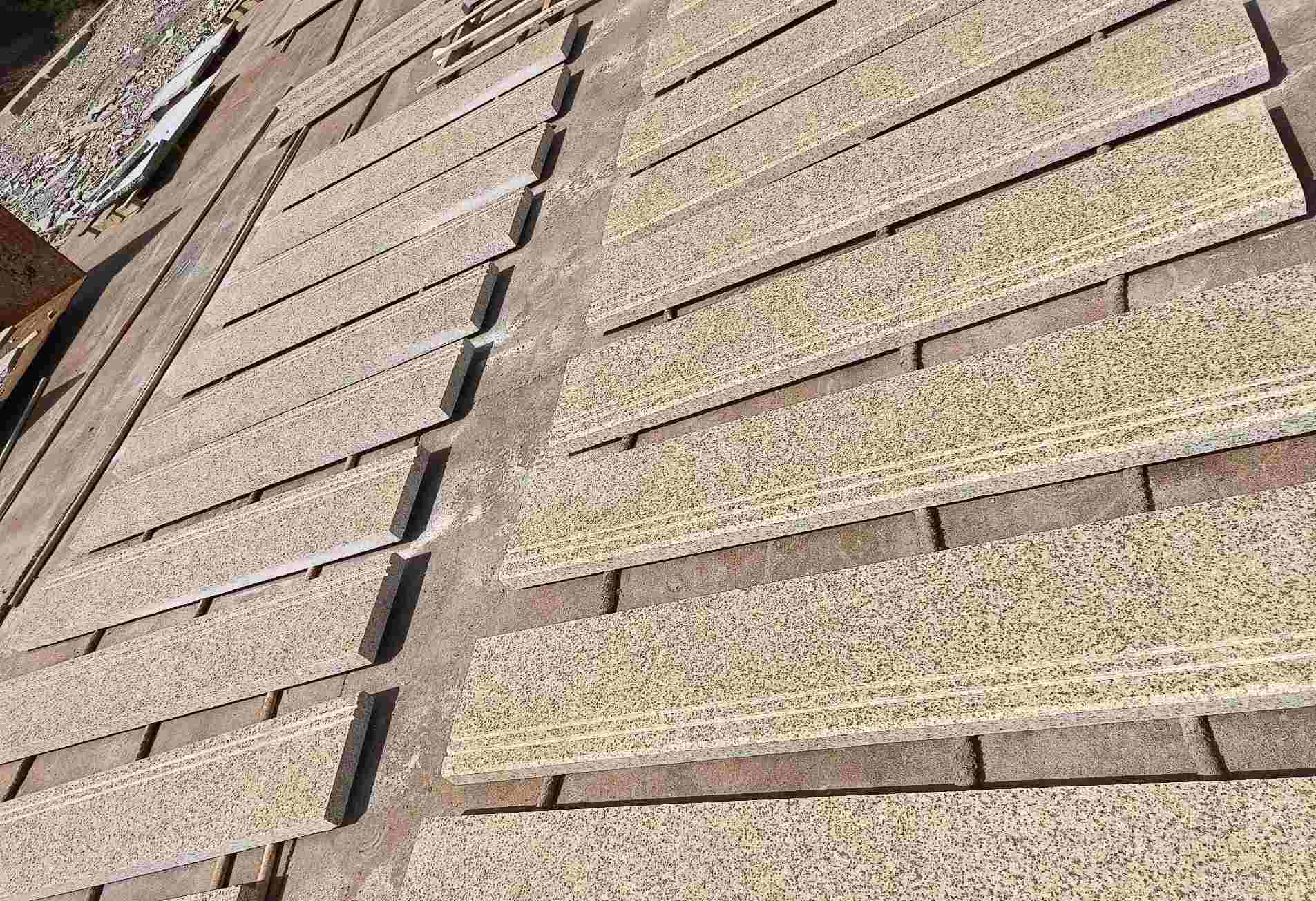 四平 黄金麻花岗岩光面楼梯踏步