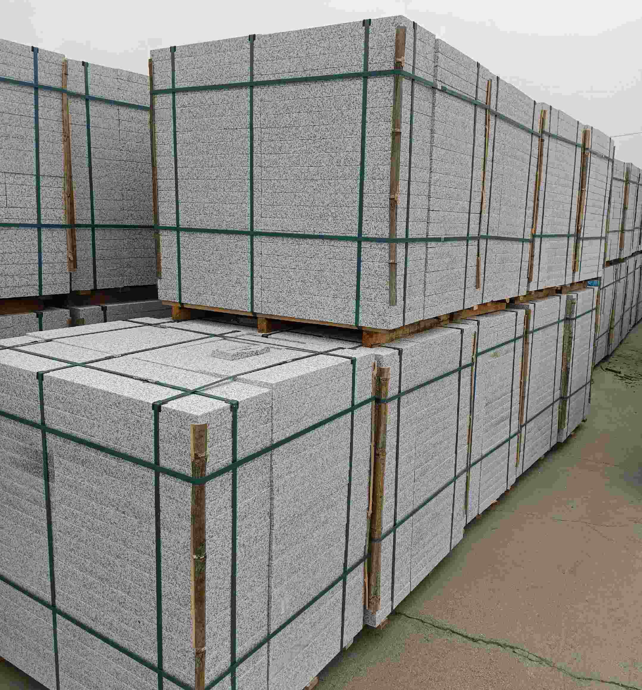 四平 白麻花岗岩石材荔枝面地铺石（300*600*50）