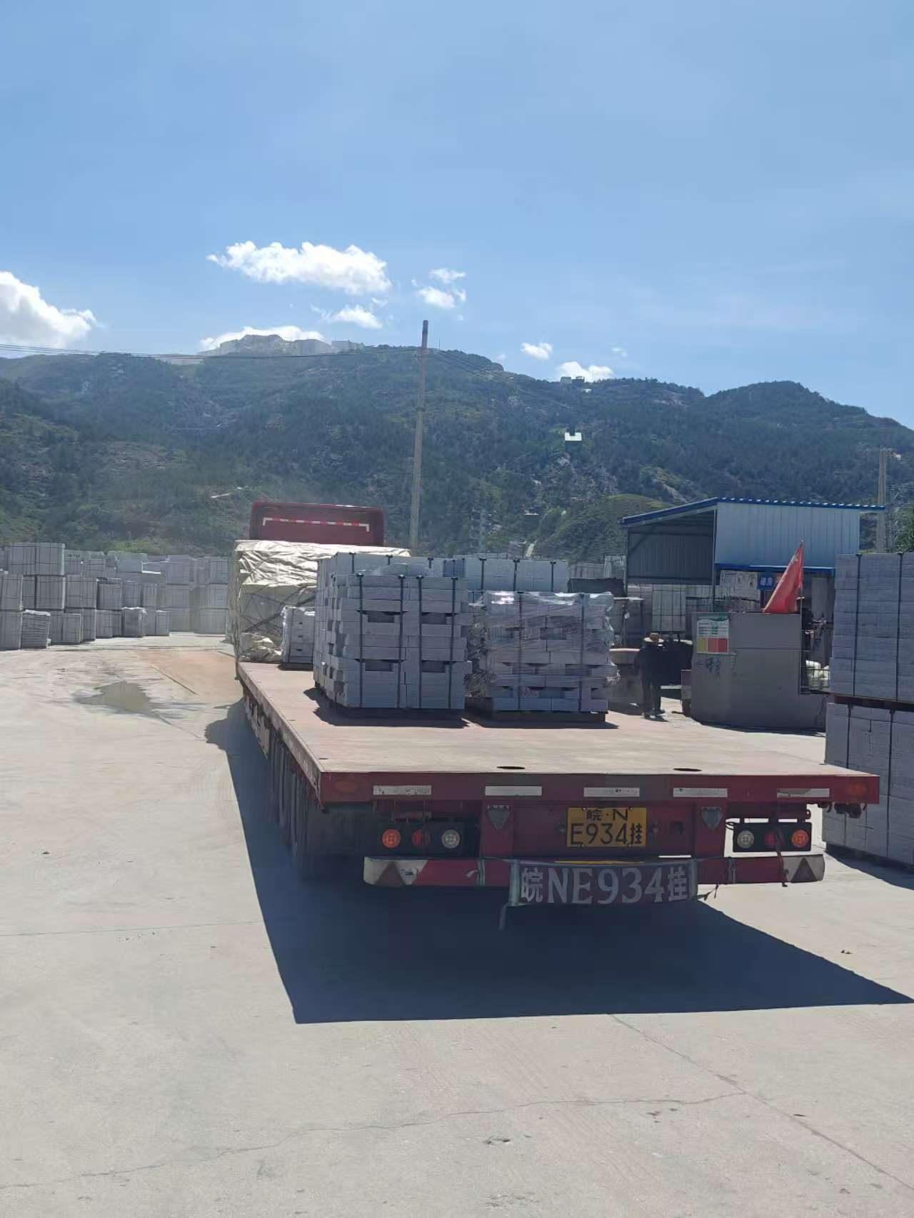 四平 芝麻白仿形路沿石，直形路沿石