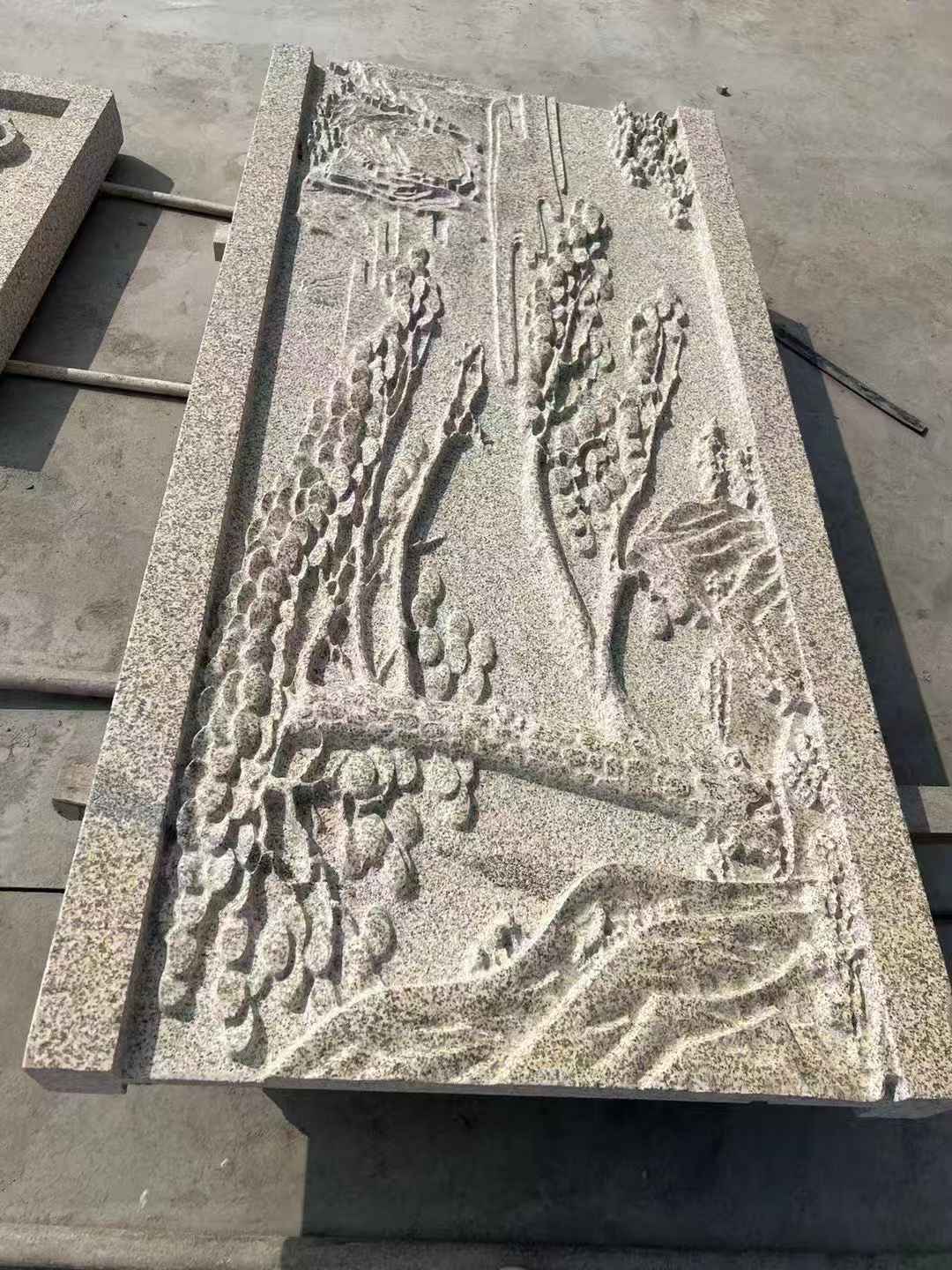 四平 黄金麻雕刻板浮雕迎客松