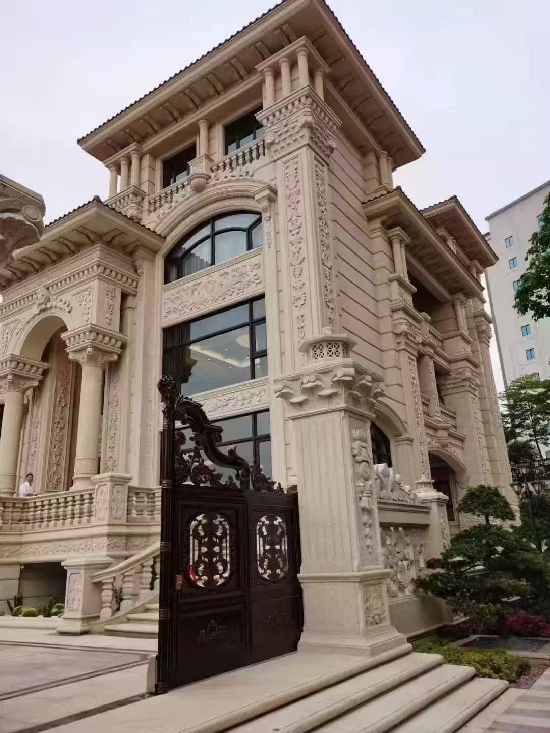 四平 黄金麻花岗岩别墅外墙干挂效果展示