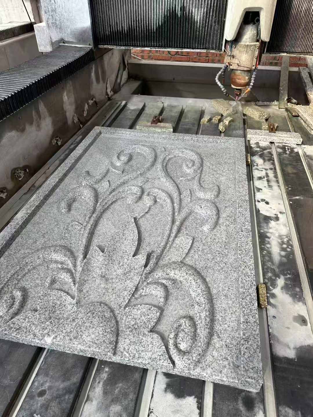 四平 白麻别墅干挂雕花板