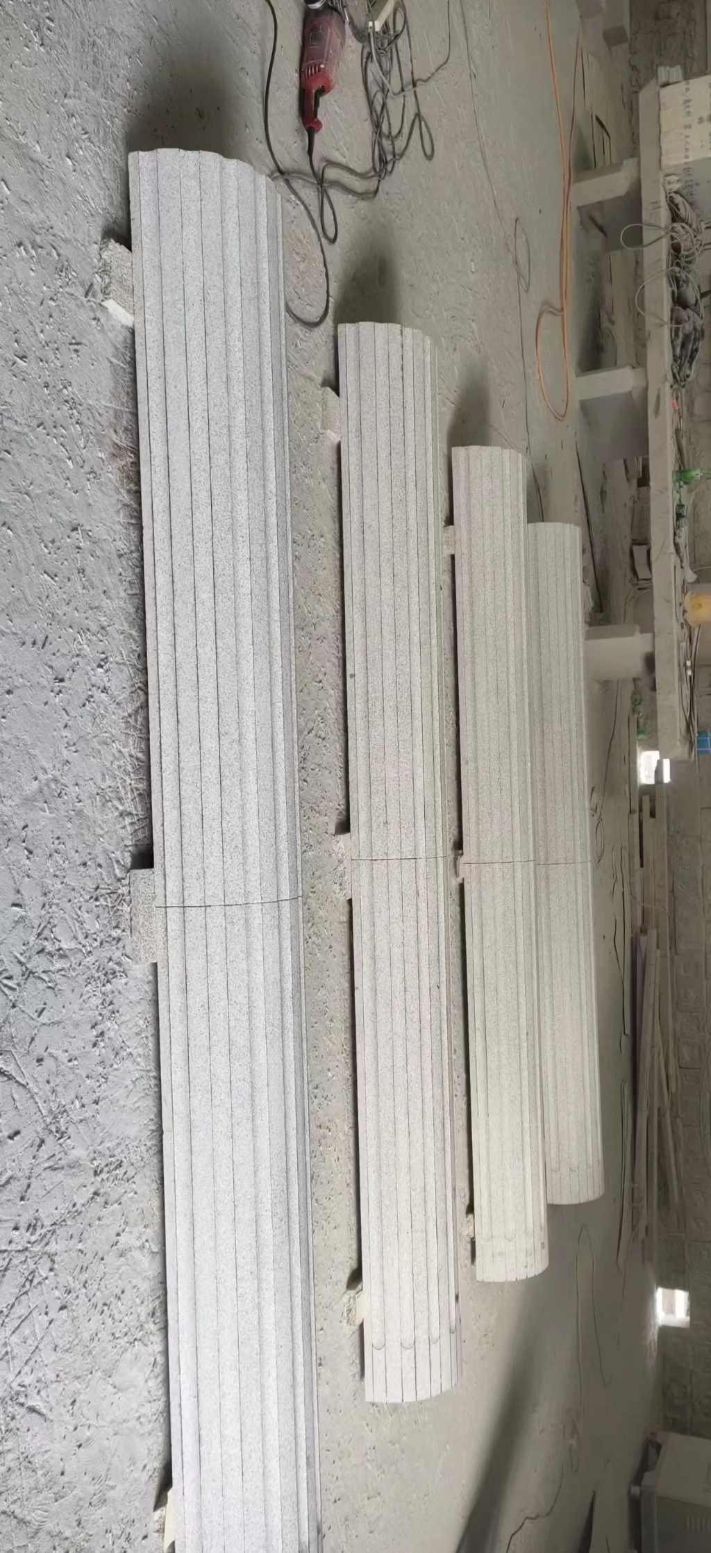 四平 花岗岩厂家带你看白麻花岗岩门楼大柱柱皮