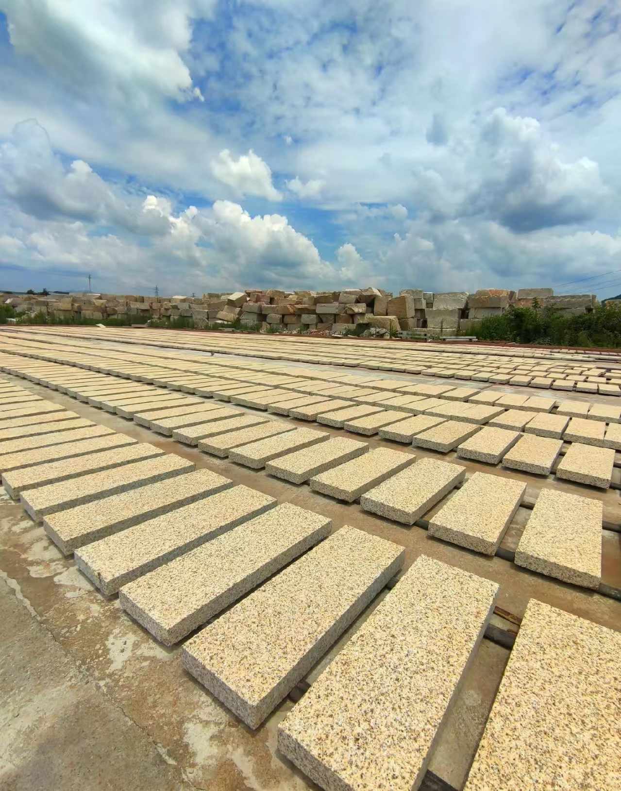 四平 黄金麻荔枝面花岗岩石材地铺石防护中