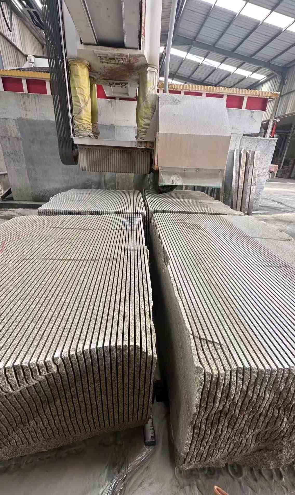 四平 车间生产日常，黄金麻白麻花岗岩