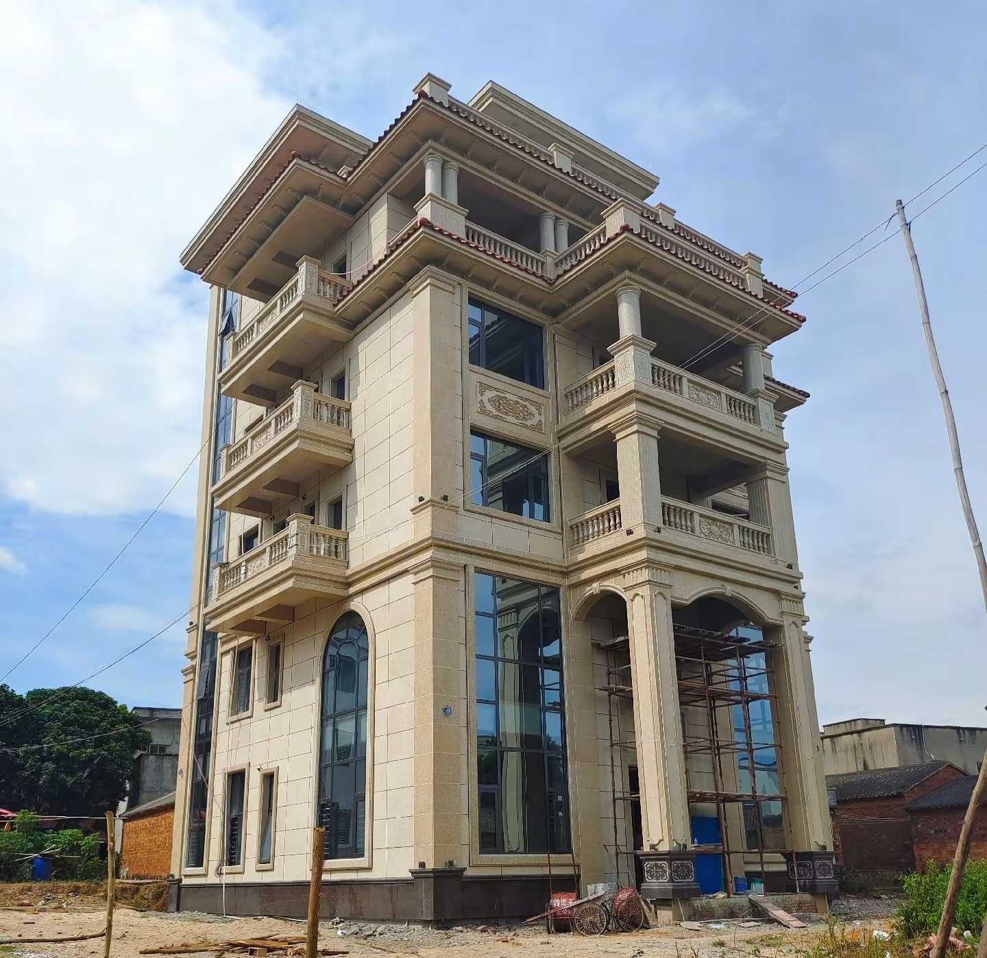 四平 黄金麻花岗岩石材别墅外墙干挂搭配（雕花栏杆花瓶柱门楼罗马柱）