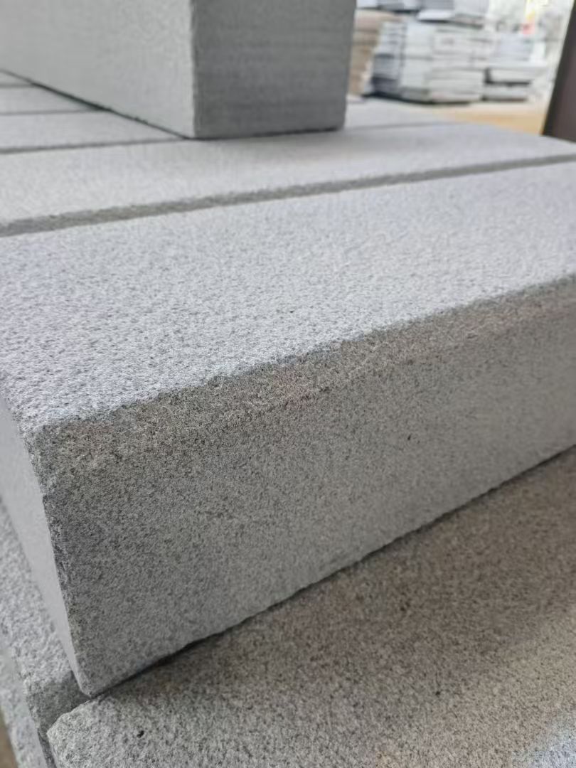 四平 芝麻灰荔枝面路沿石