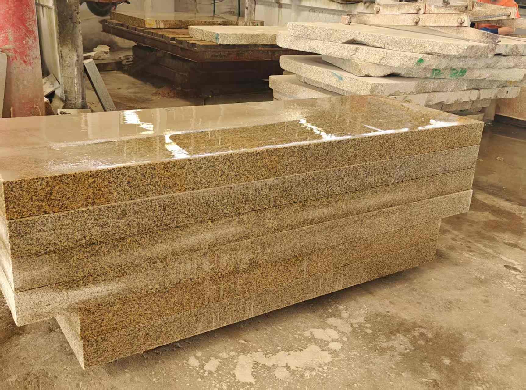 四平 黄金麻栏杆料半成品加工中